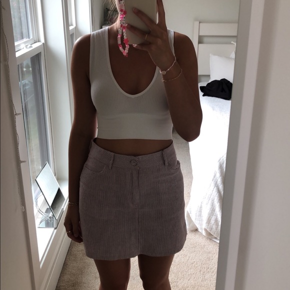 like new pink and white pinstripe mini skirt - Picture 2 of 10